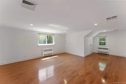 128 Moorland Drive, Scarsdale, NY 10583 - Photo 15
