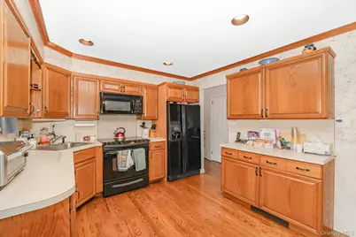 2572 S Saint Marks Avenue, Bellmore, NY 11710 - Photo 15