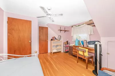 2572 S Saint Marks Avenue, Bellmore, NY 11710 - Photo 25