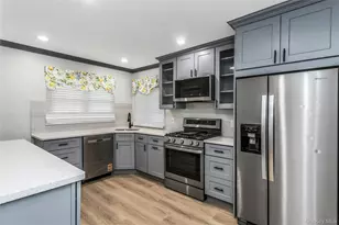 27 Surrey Ln, Plainview, NY 11803 - Photo 9