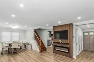 27 Surrey Ln, Plainview, NY 11803 - Photo 5