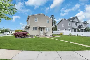 27 Surrey Ln, Plainview, NY 11803 - Photo 27