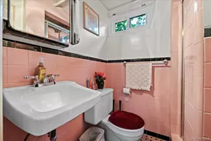 183-41 Dalny Rd, Jamaica, NY 11432 - Photo 21