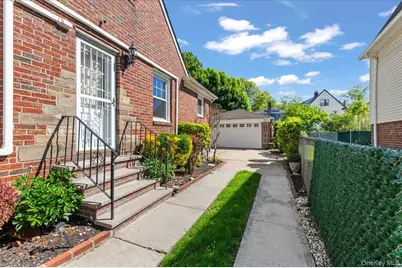 183-41 Dalny Road, Jamaica, NY 11432 - Photo 25