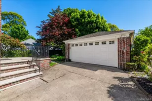 183-41 Dalny Rd, Jamaica, NY 11432 - Photo 27