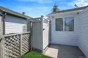 77 Point St, South Jamesport, NY 11970 - Photo 11