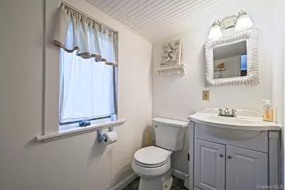 77 Point Street, South Jamesport, NY 11970 - Photo 33