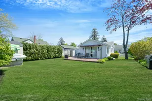 77 Point St, South Jamesport, NY 11970 - Photo 7