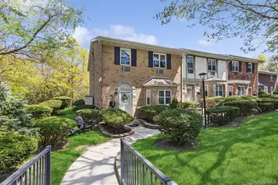 18 Glen Hollow Drive #F1, Holtsville, NY 11742 - Photo 1