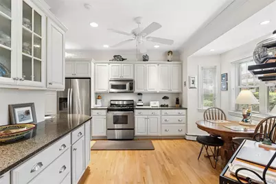 18 Glen Hollow Drive #F1, Holtsville, NY 11742 - Photo 3