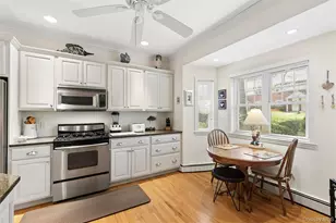 18 Glen Hollow Dr, Holtsville, NY 11742 - Photo 5