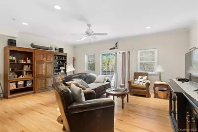 18 Glen Hollow Drive #F1, Holtsville, NY 11742 - Photo 9