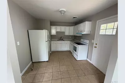 52 Judith Drive, Coram, NY 11727 - Photo 3