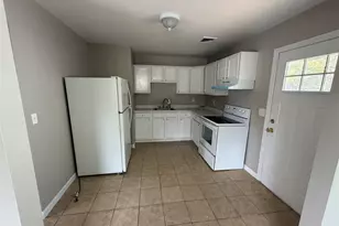 52 Judith Dr, Coram, NY 11727 - Photo 3