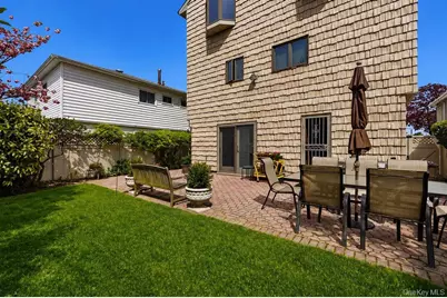 78-06 160th Avenue, Howard Beach, NY 11414 - Photo 31