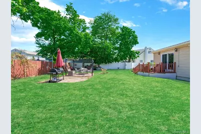 29 Colonial Avenue, Freeport, NY 11520 - Photo 25