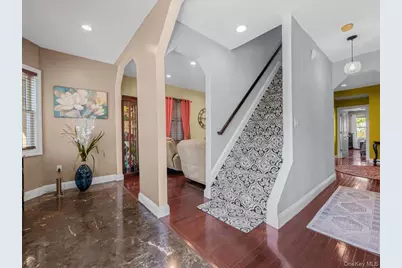 29 Colonial Avenue, Freeport, NY 11520 - Photo 5