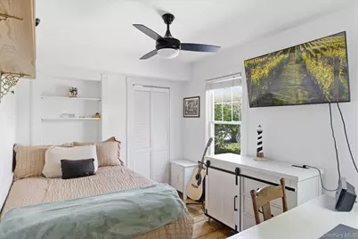 517 Montauk Highway, East Quogue, NY 11942 - Photo 13