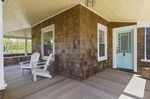 517 Montauk Hwy, East Quogue, NY 11942 - Photo 31