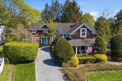 517 Montauk Highway, East Quogue, NY 11942 - Photo 1