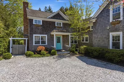 517 Montauk Highway, East Quogue, NY 11942 - Photo 29