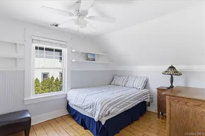 517 Montauk Highway, East Quogue, NY 11942 - Photo 17