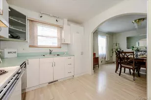 18 Kelly Pl, Deer Park, NY 11729 - Photo 9