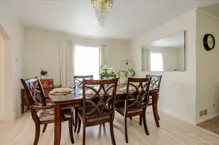 18 Kelly Pl, Deer Park, NY 11729 - Photo 7