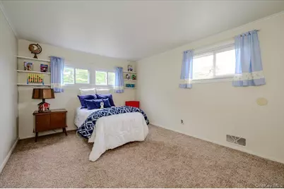 18 Kelly Place, Deer Park, NY 11729 - Photo 13
