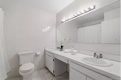 67 Old Country Road, New Rochelle, NY 10804 - Photo 13