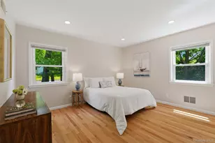 67 Old Country Rd, New Rochelle, NY 10804 - Photo 17