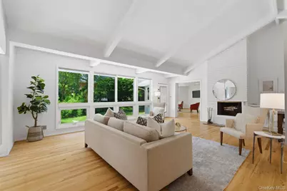 67 Old Country Road, New Rochelle, NY 10804 - Photo 3