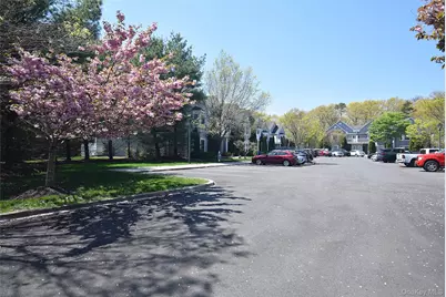 209 Okeefe Court, Oakdale, NY 11769 - Photo 19