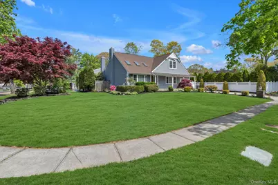 31 Empress Pines Drive, Nesconset, NY 11767 - Photo 3