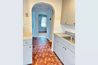 626 Stewart Avenue, New Hyde Park, NY 11040 - Photo 5