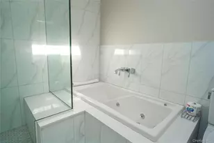 41 Country Dr N, New York, NY 10314 - Photo 19