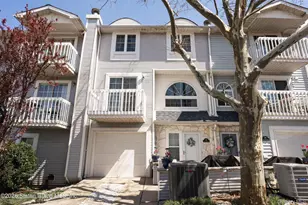 41 Country Dr N, New York, NY 10314 - Photo 3