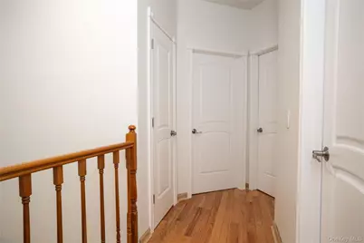 41 Country Dr N, New York, NY 10314 - Photo 15
