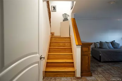 41 Country Dr N, New York, NY 10314 - Photo 7