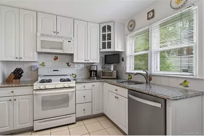 25 Frederick Lane, Scarsdale, NY 10583 - Photo 15