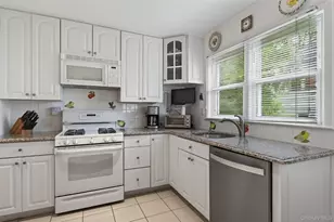 25 Frederick Ln, Scarsdale, NY 10583 - Photo 15