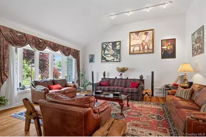 25 Frederick Lane, Scarsdale, NY 10583 - Photo 9