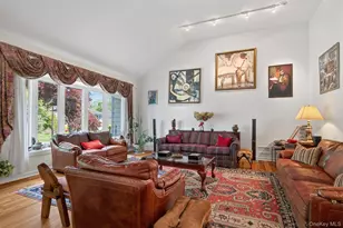 25 Frederick Ln, Scarsdale, NY 10583 - Photo 9