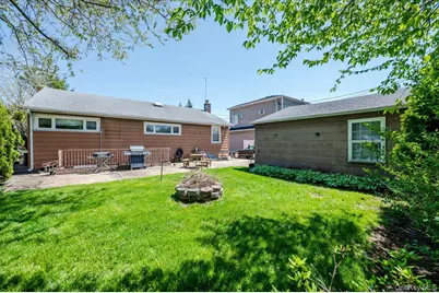 37 Wellesley Lane, Hicksville, NY 11801 - Photo 15