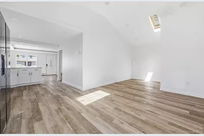 284 15th Street, West Babylon, NY 11704 - Photo 11