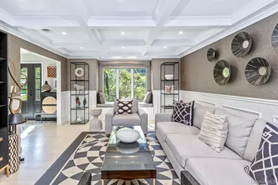 22 Stonehurst Lane, Dix Hills, NY 11746 - Photo 5
