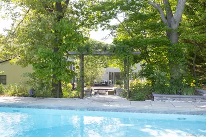 22 Stonehurst Lane, Dix Hills, NY 11746 - Photo 31