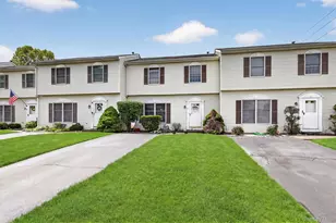 4 Strack Ct, West Haverstraw, NY 10993 - Photo 3