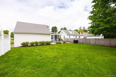 26 Crumwold Place, Hyde Park, NY 12538 - Photo 27
