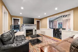 38 Wall St, Farmingdale, NY 11735 - Photo 17